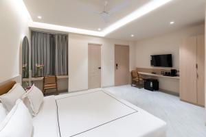 Champion Prime-My Downtown Hotel