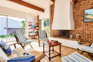 700m de la plage, jardin, 4 adultes 2 enfants