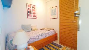 Cosy flat in pretty seaside town