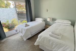 Cottage - Sleeps 4 - Pet friendly - Pool - Parking