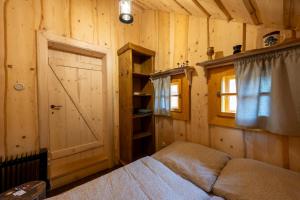 Minikemp na Palčovce - minipokoje a spaní v obytných autech