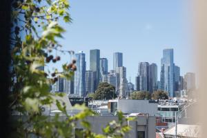 Vyra at Arden Park - Minutes to Dining Shops and CBD