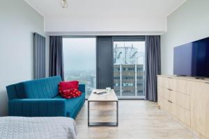 Stylish Air-conditioned Apartment on the 25th Floor in Katowice by Noclegi Renters