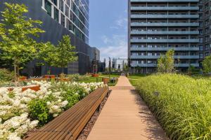 Stylish Air-conditioned Apartment on the 25th Floor in Katowice by Noclegi Renters