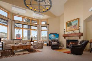 RMR: Cody House B Condo in Teton Village