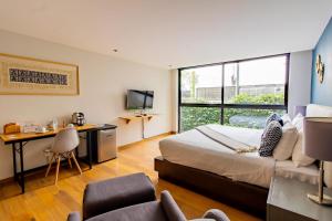 Bright 2BR in Polanco Gym Security