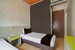 Hotel O Gambir Near Juanda Station Formerly Bunga Dahlia