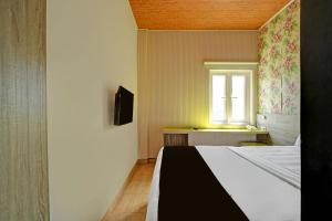 Hotel O Gambir Near Juanda Station Formerly Bunga Dahlia
