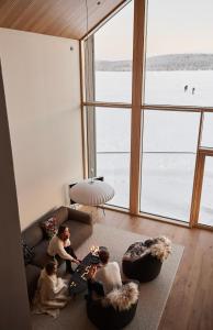 Joiku Luxury Lakeview Chalet