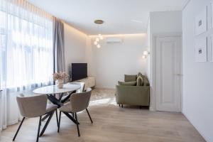 Central Stay Apartments