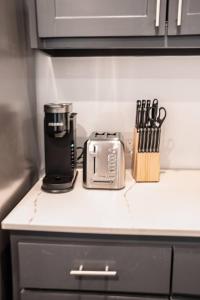 Peaceful Stay Near TX Med Ctr | Gated Parking!