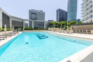 FIRST CLASS 1BR Modern Serenity , Near Downtown