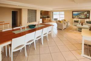 Dei Gratia, Langebaan, 8-sleeper