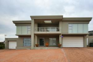 Dei Gratia, Langebaan, 8-sleeper