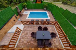 Nektarija Pool House