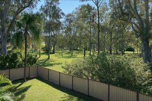 Smart Suites Self Check-in Apartments - Freney Park Disk Golf Course