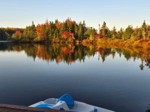 Fiddlers Lake Escape
