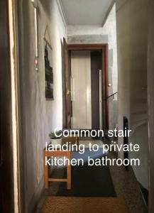 Wake Up in Bern Old Town Queen Bed Fast WiFi