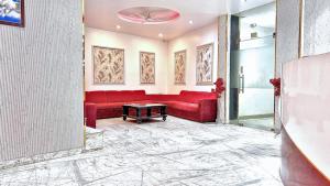 Hotel Kelvish With Free Airport Pickup