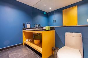 Capitalia Speed Wifi Design & Near Museums