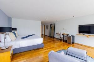 Capitalia Opulent Loft Chic Sleek Design