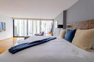 Capitalia Opulent Loft Chic Sleek Design