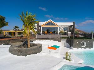 Villa luxury Cueva del Sol with jacuzzi, pool and sauna