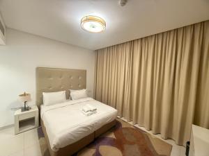 Wecation- Chic 2BR Damac Maison Cour Jardin Business Bay
