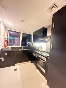 Wecation- Chic 2BR Damac Maison Cour Jardin Business Bay