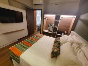 Hot Beach Suítes Resort