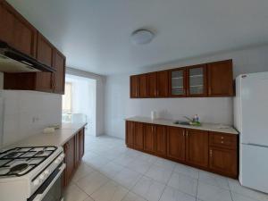 Яровиця з панорамними вікнами