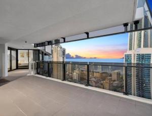 Sub-Penthouse Dream in Circle on Cavill - Hosted by Coastal Letting Co.