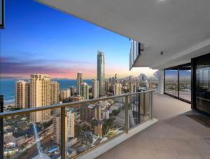 Sub-Penthouse Dream in Circle on Cavill - Hosted by Coastal Letting Co.