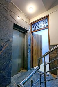 FlexiBay-Girls Hostel North Delhi