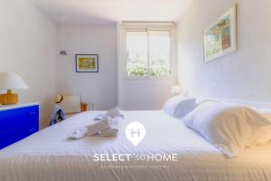 SELECTSO HOME - Appartement Vue mer & Pieds dans leau - ESTEL-F