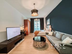 Rare Holiday Homes - Near City Center Maeisem - Pool view - Crescent Tower A - R706 - IMPZ