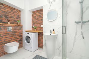 Cosy Studio with Mezzanine in Poznań Close to the Old Market Square by Noclegi Renters