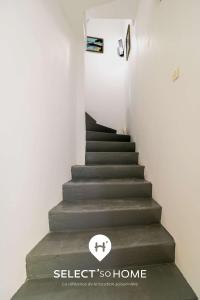 SELECTsoHOME - Duplex avec terrasse au cœur du village de Bormes-les-mimosas ! - IRUNDA