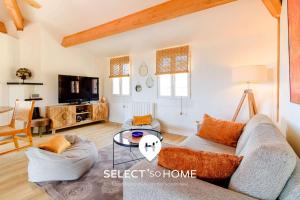 SELECTsoHOME - Duplex avec terrasse au cœur du village de Bormes-les-mimosas ! - IRUNDA