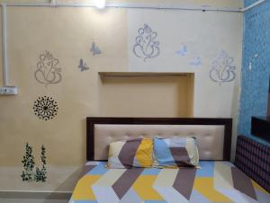 Raghunath Bhawan Yatri Niwas Home Stay AC Or Non AC Rooms