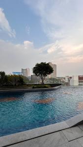 Modern 2 Bedroom Condo - The Base Height