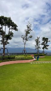 Modern 2 Bedroom Condo - The Base Height