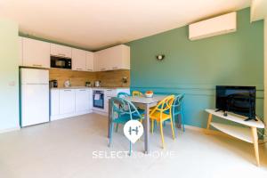 SELECTsoHOME - Appartement pour 4 personnes - Proche plage et parking privé -PARCFO11