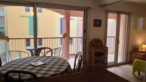 2DOM28 studio avec parking proche plage
