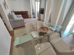 Lisbon, renovated T2 apartment with balcony near Saldanha, Estefania, Lisbon