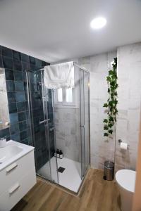 The Grand Lakeview Retreat