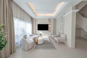 Mabaat-Jasmine Greek Villa 4BR- 583 Villa 2