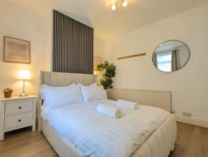 Charming 3-Bed Home Near Centre Free Parking