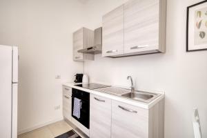 Just Urban Stays - Bilocale Moderno Navigli - Metro M2