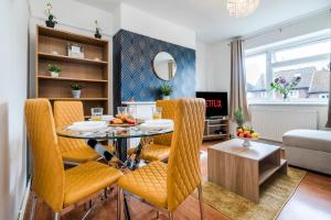 Home in Chelmsford, Fast Wi-Fi Free Parking, ideal for Work & City Breaks